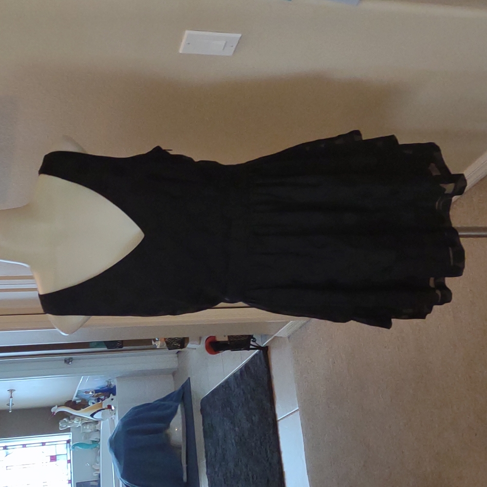 Cooperative black v neck open back tiered skirt dress size 10